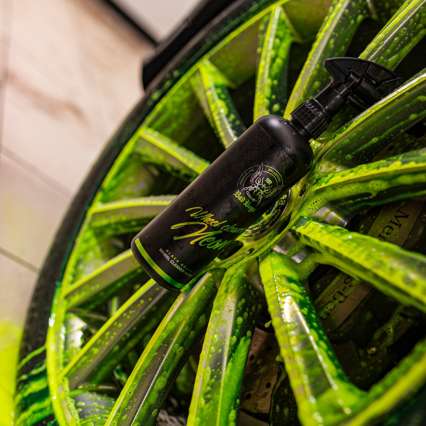 BadBoys Wheel Cleaner Neon