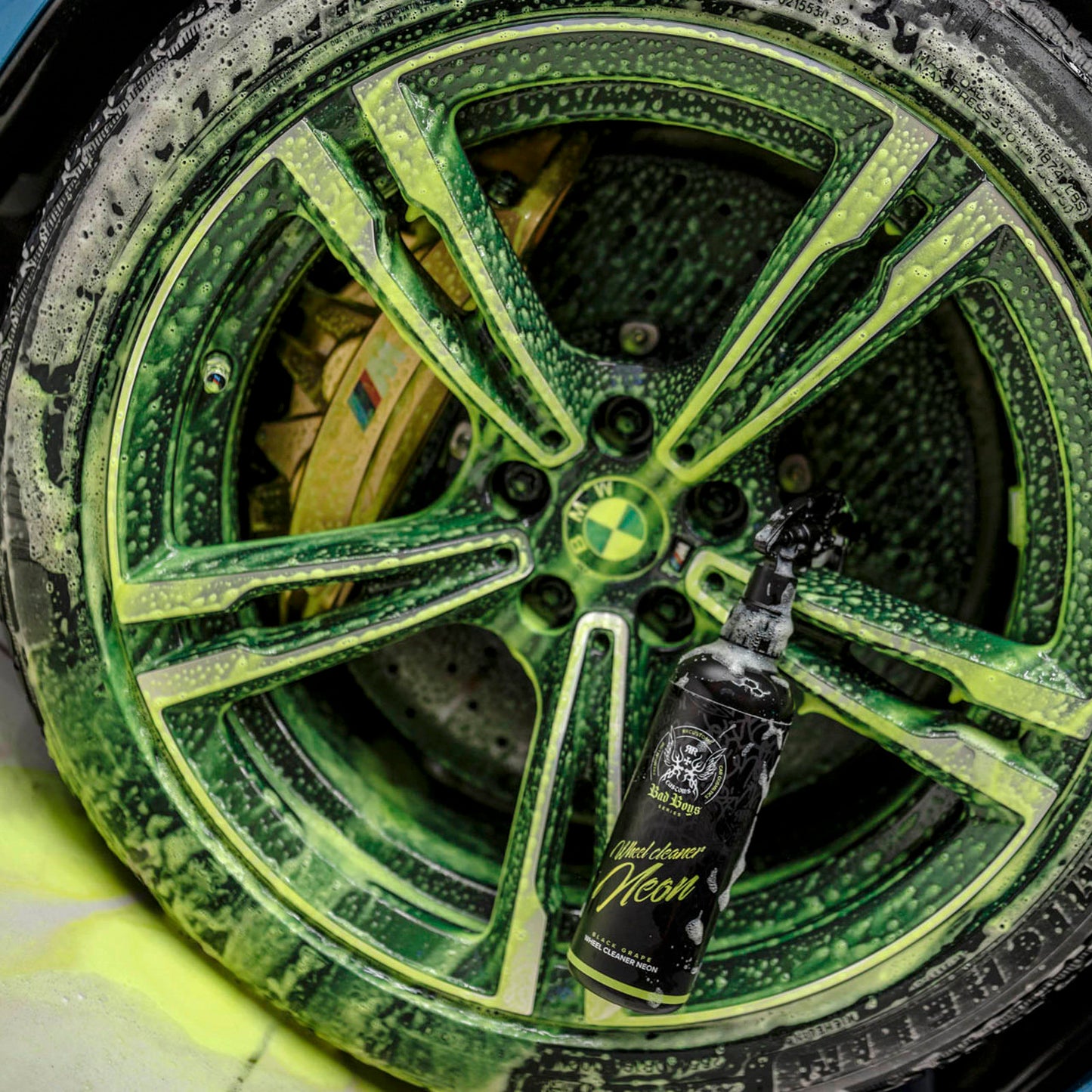 BadBoys Wheel Cleaner Neon